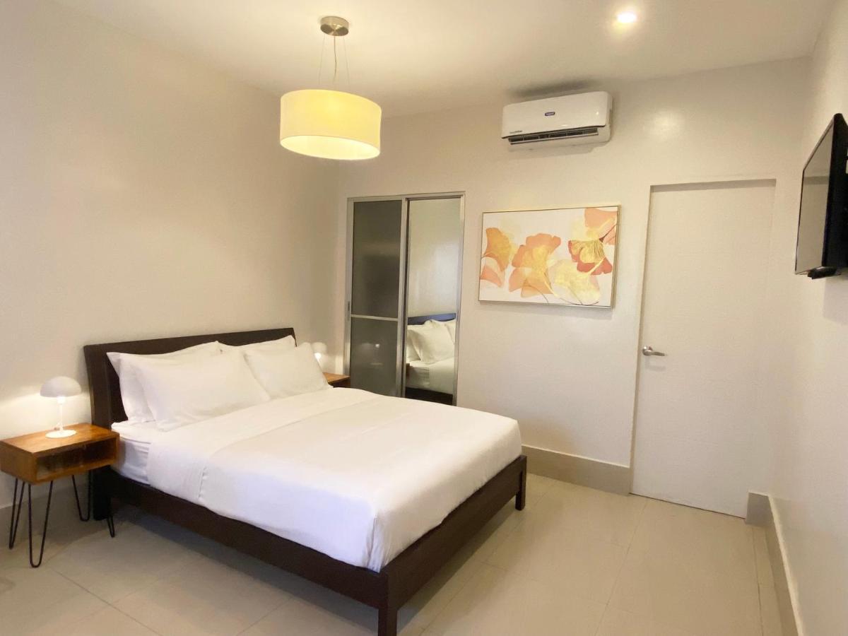 Harman Suites Moalboal Bagian luar foto