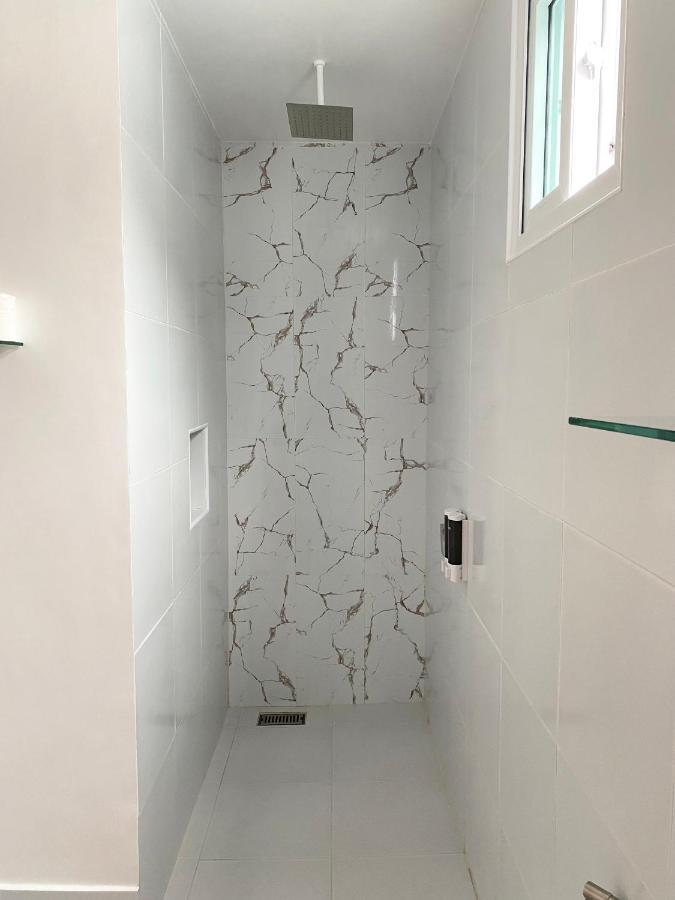 Harman Suites Moalboal Bagian luar foto