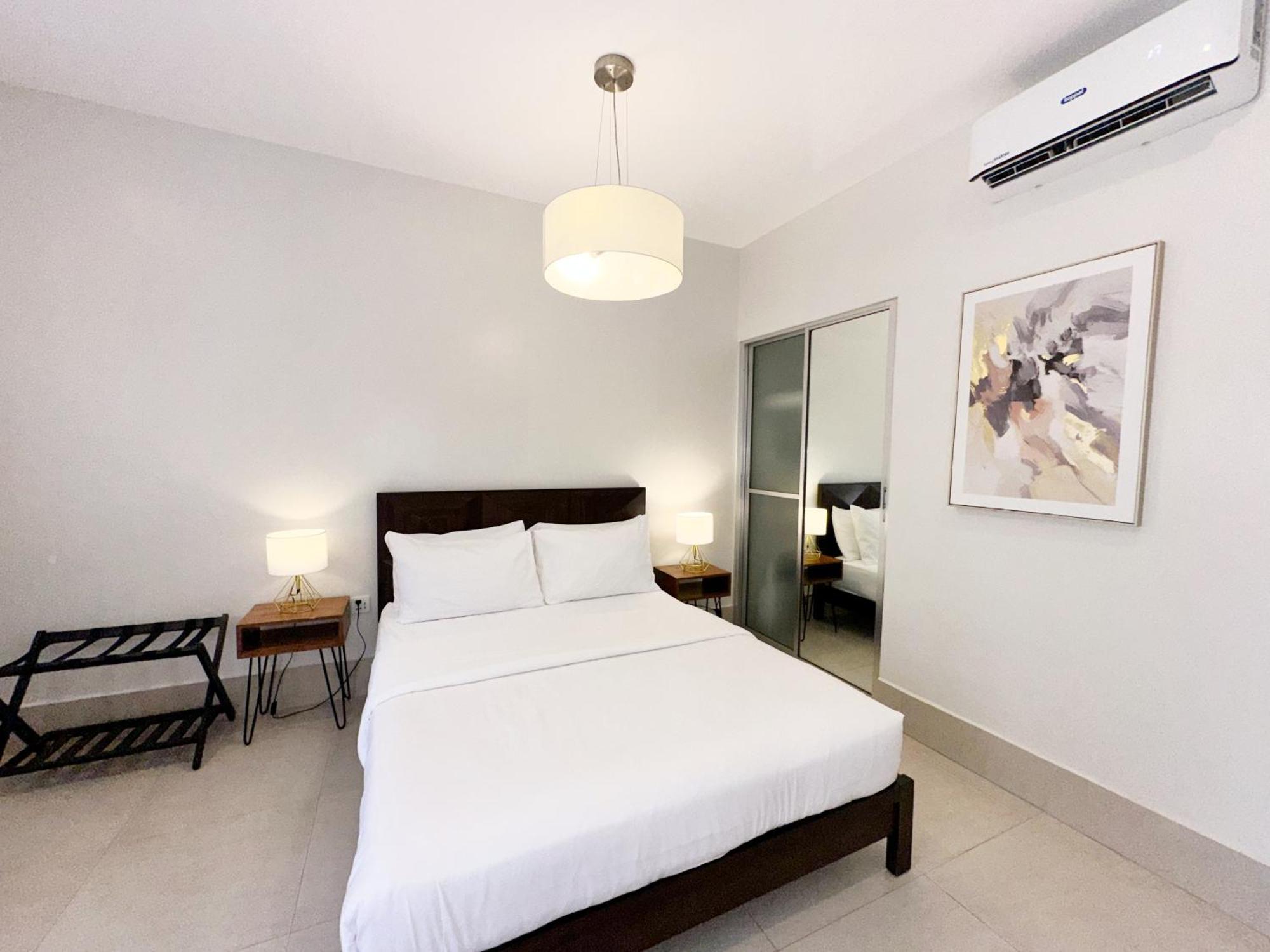 Harman Suites Moalboal Bagian luar foto