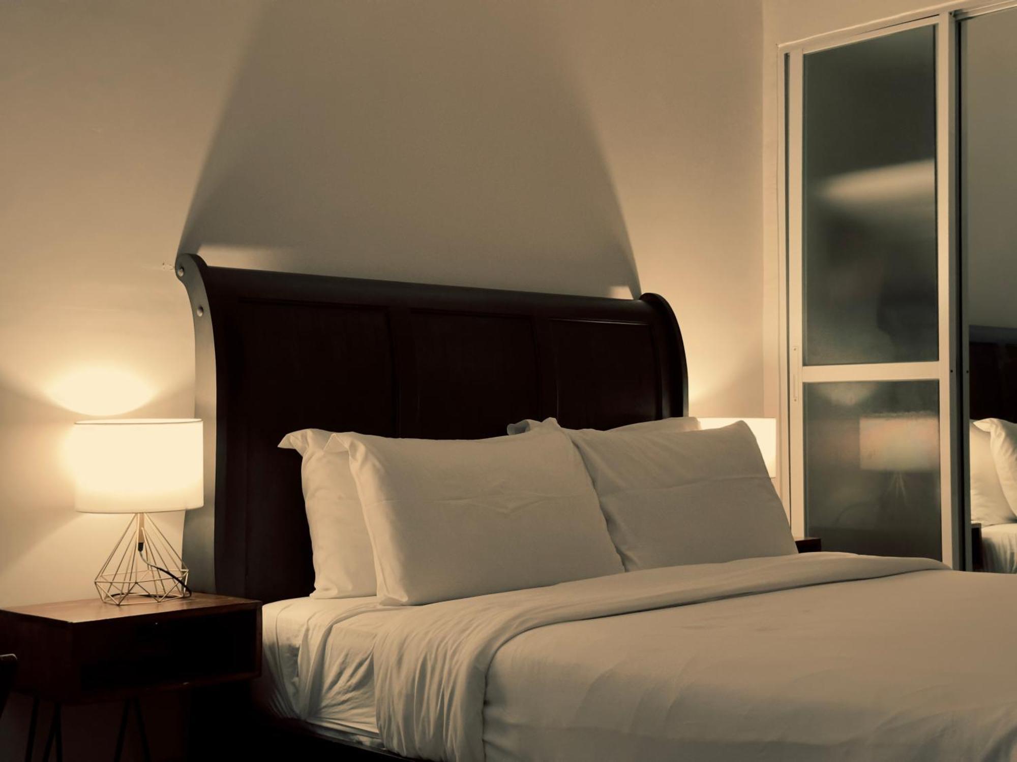Harman Suites Moalboal Bagian luar foto