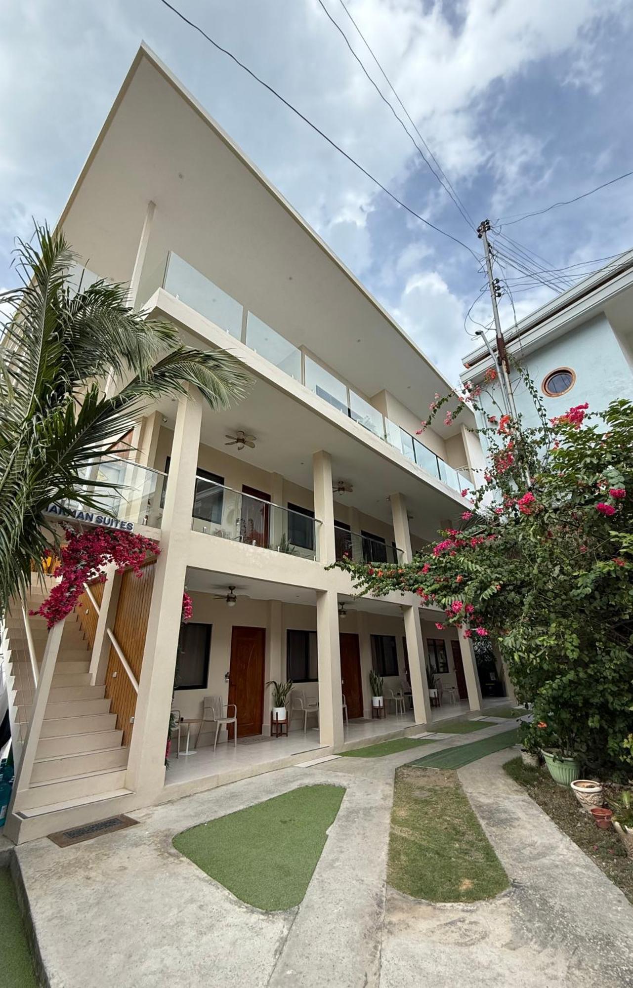Harman Suites Moalboal Bagian luar foto
